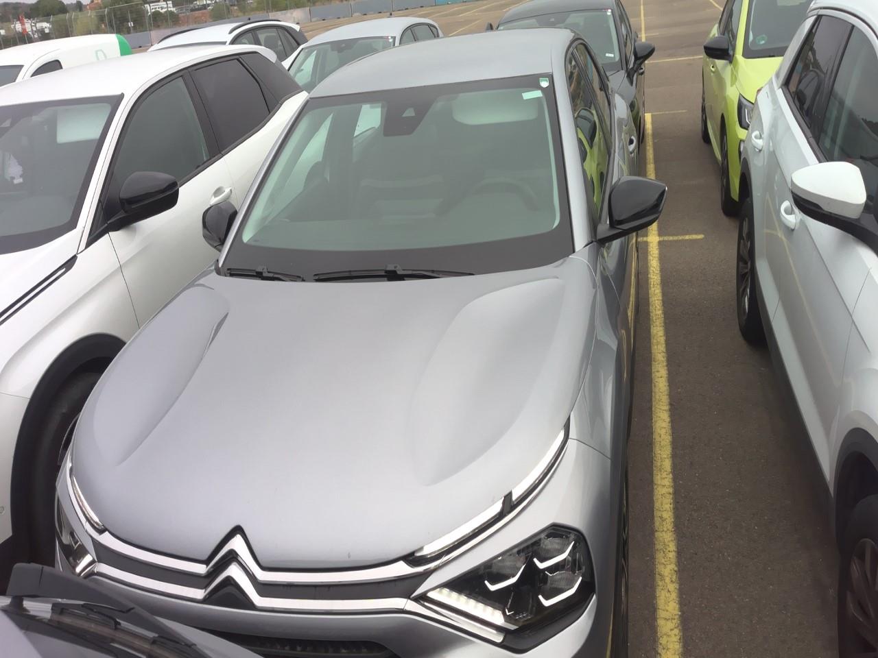 Foto Citroën C4 X 1