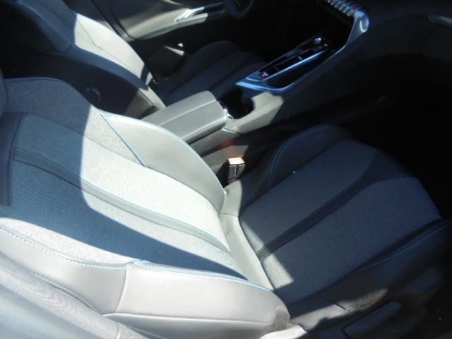 Foto Peugeot 3008 Hybrid 17