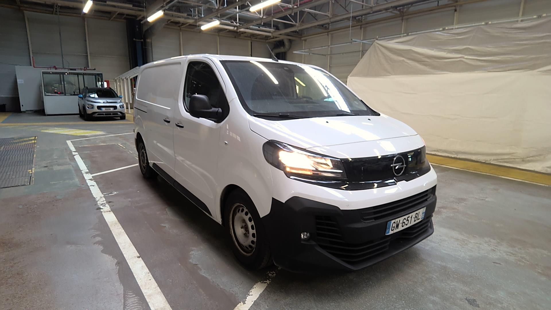 Opel VIVARO FGN TAILLE M BLUEHDI 145 BVM6 2024