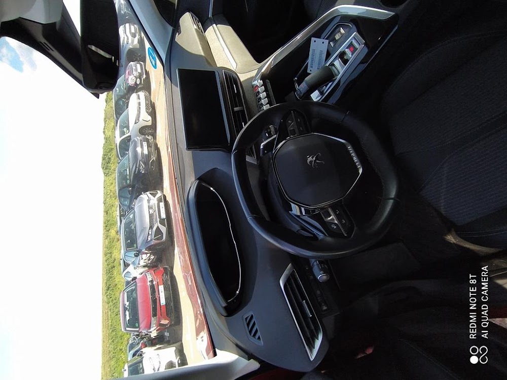 Foto Peugeot 3008 Hybrid 9