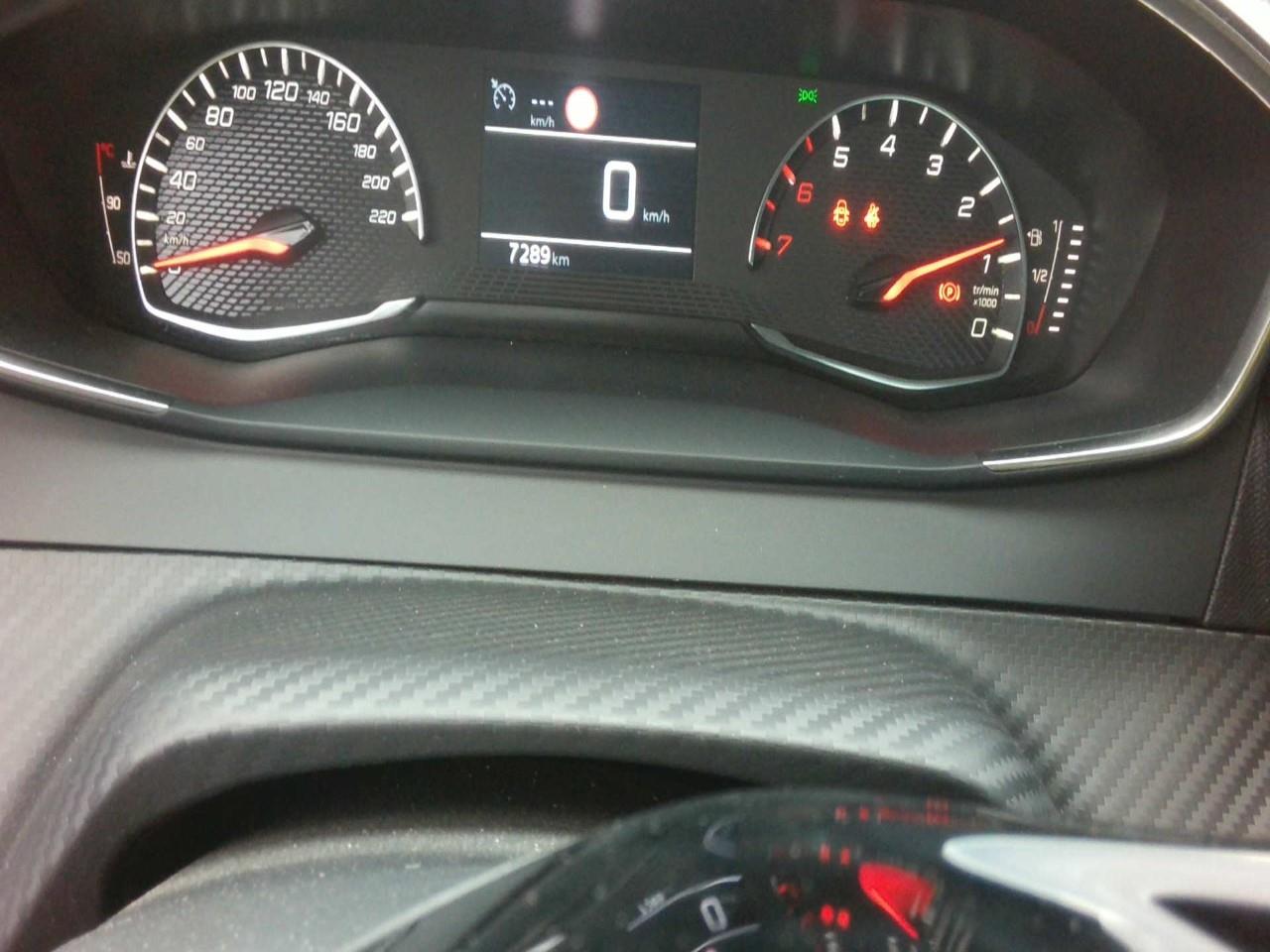 Foto Peugeot 208 4