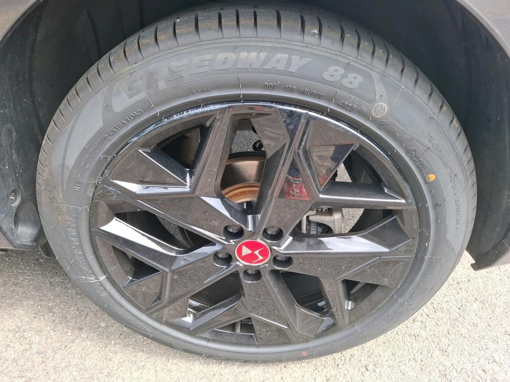 DS DS 4 BlueHDi 130 EAT8 Performance Line 2022