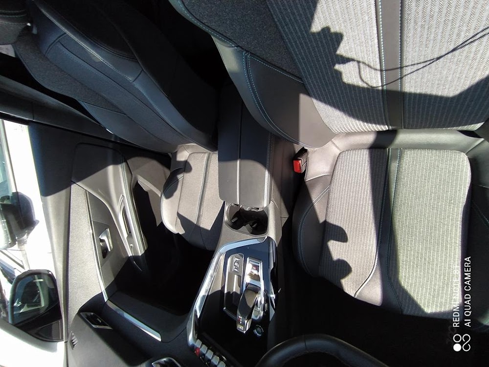 Foto Peugeot 3008 Hybrid 11