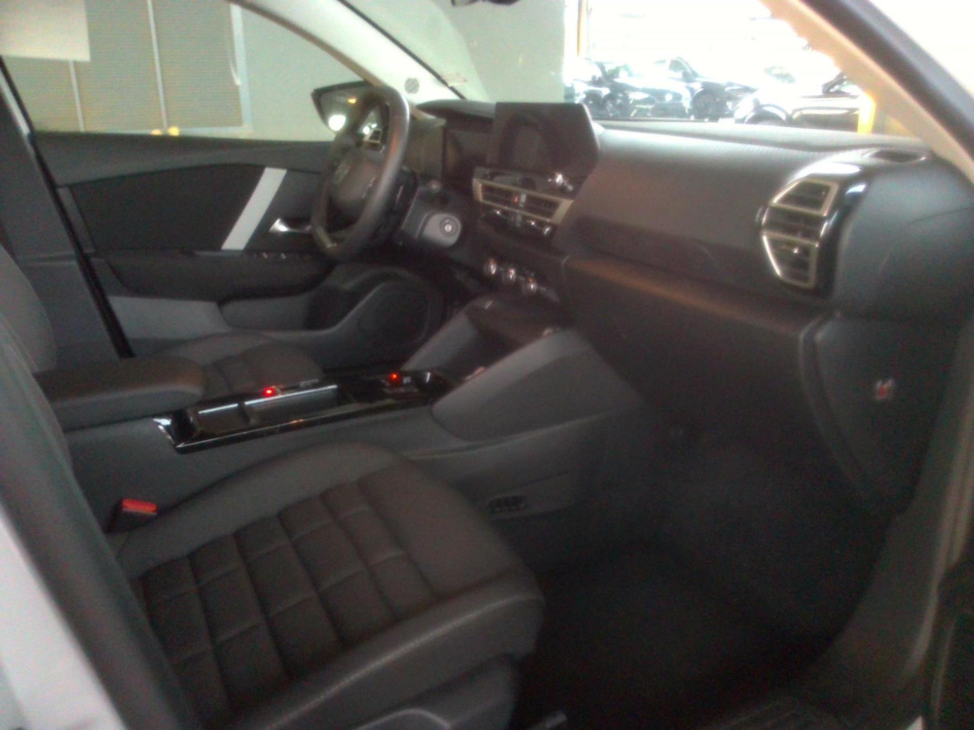 Citroen C4 X Hybride 136 e-DCS6 Plus 2025