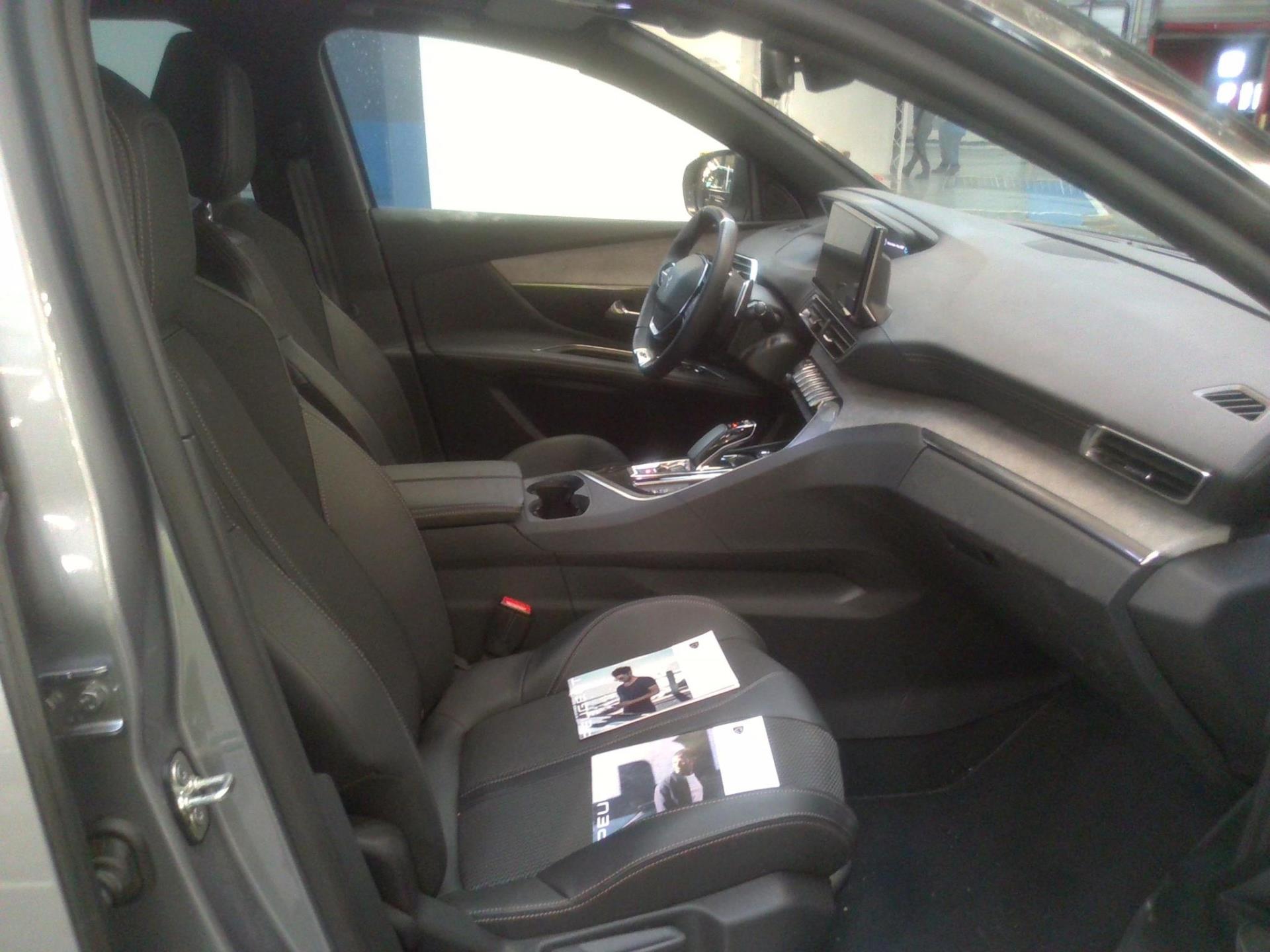 Peugeot 3008 Hybrid 225 e-EAT8 GT 2022