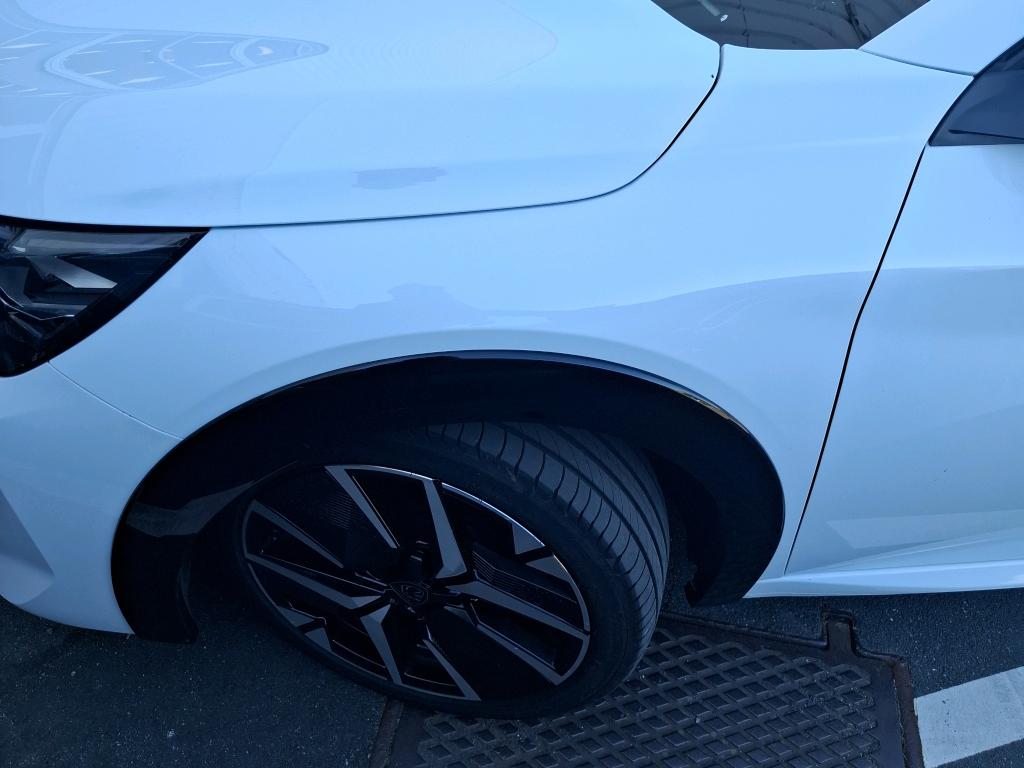 Peugeot 208 Hybrid 136 e-DCS6 GT 2025