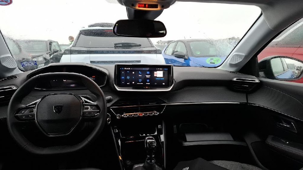 Foto Peugeot 208 11