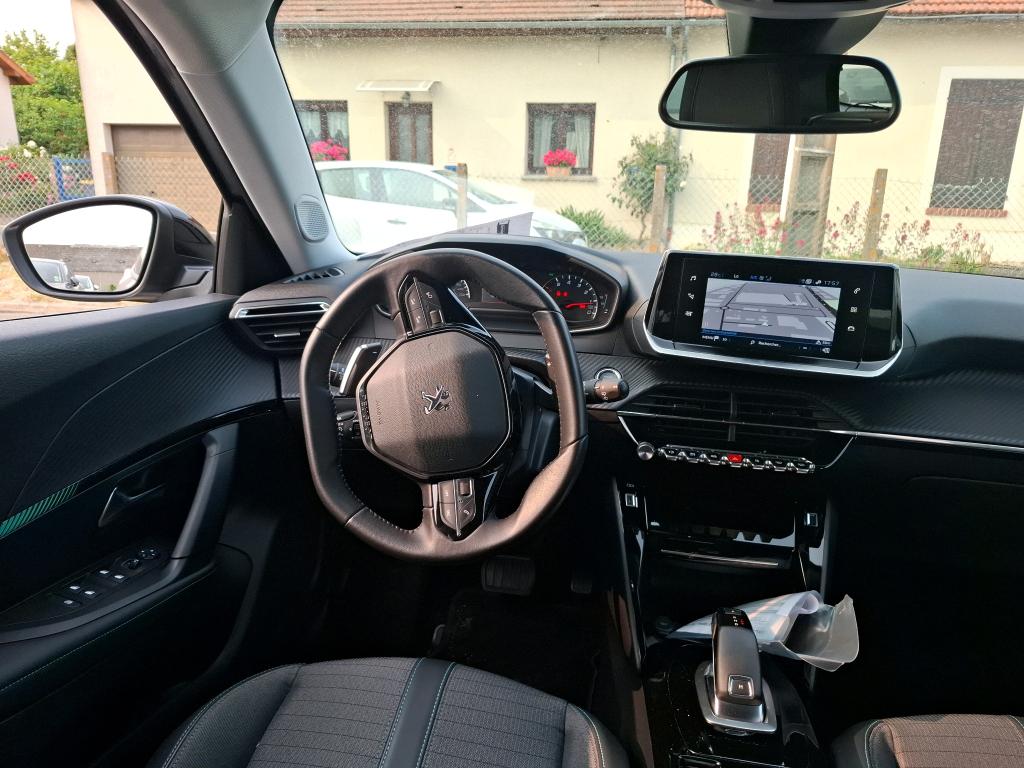 Peugeot 2008 BlueHDi 130 S&S EAT8 Allure 2021