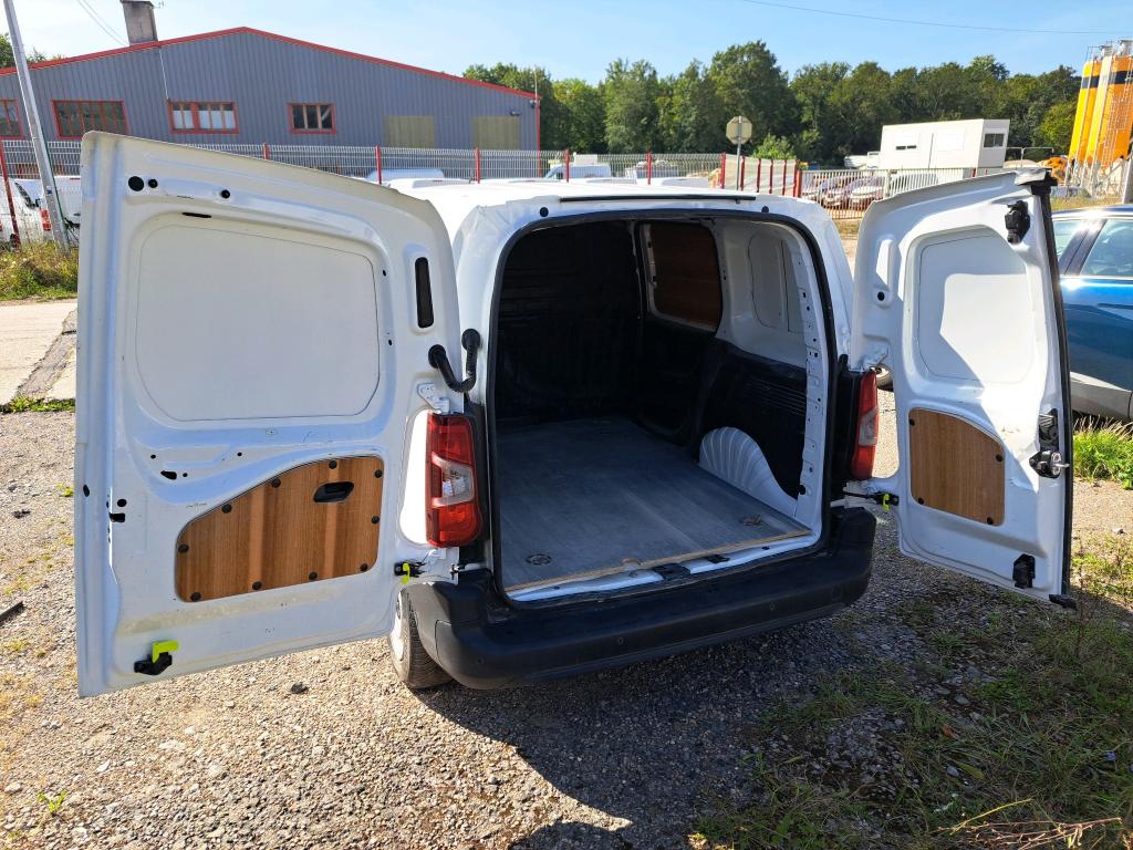 Peugeot PARTNER FOURGON STANDARD 650 KG BLUEHDI 100 S&S BVM5 ASPHALT 2020