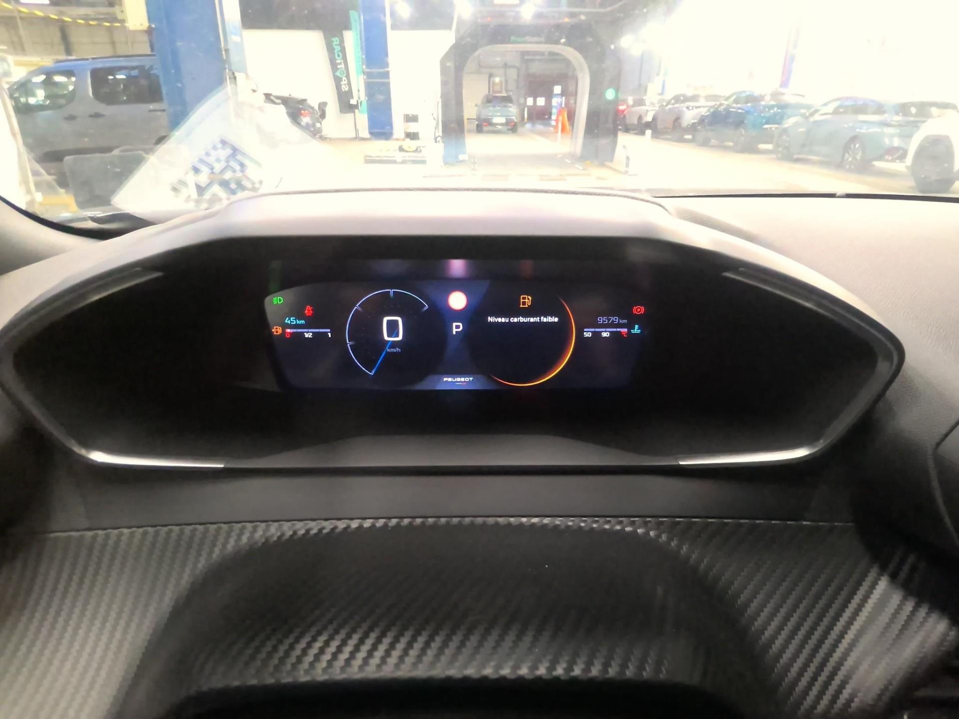 Peugeot 2008 PureTech 130 S&S EAT8 Allure 2024