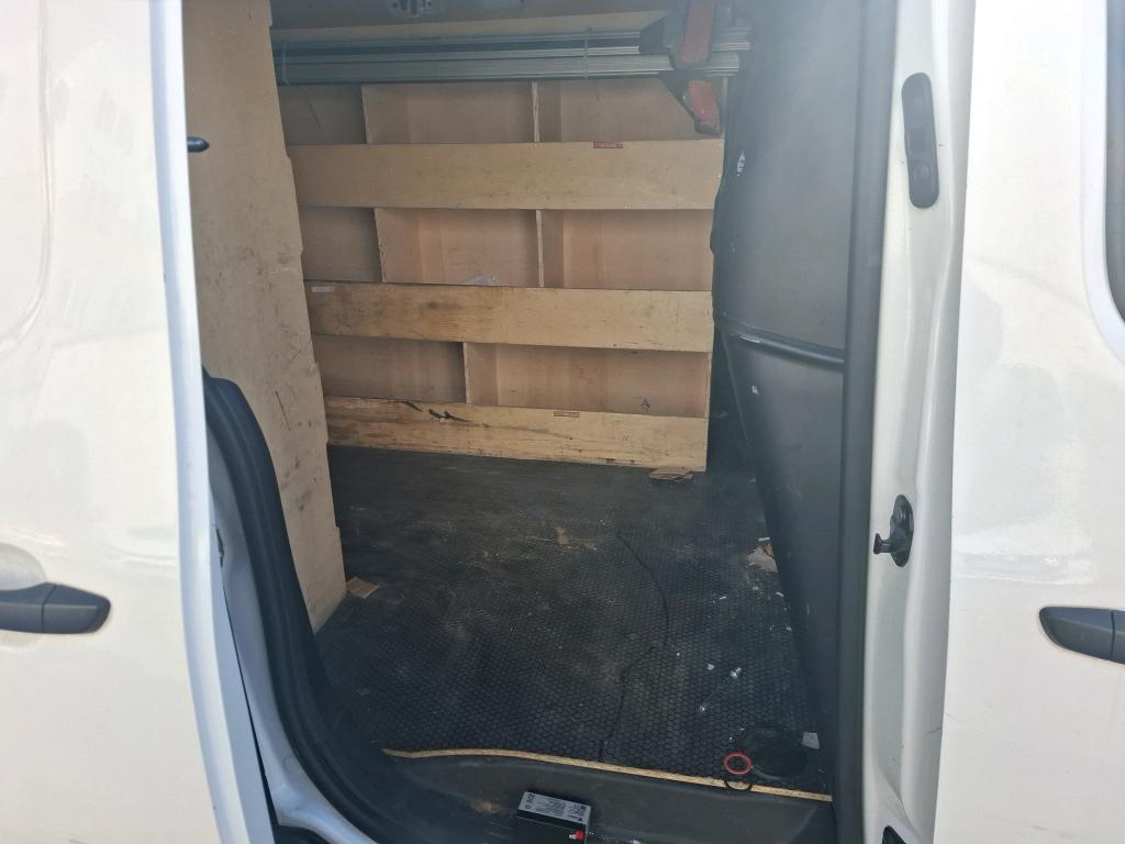 Peugeot PARTNER FOURGON STANDARD 650 KG BLUEHDI 130 S&S EAT8 ASPHALT 2020