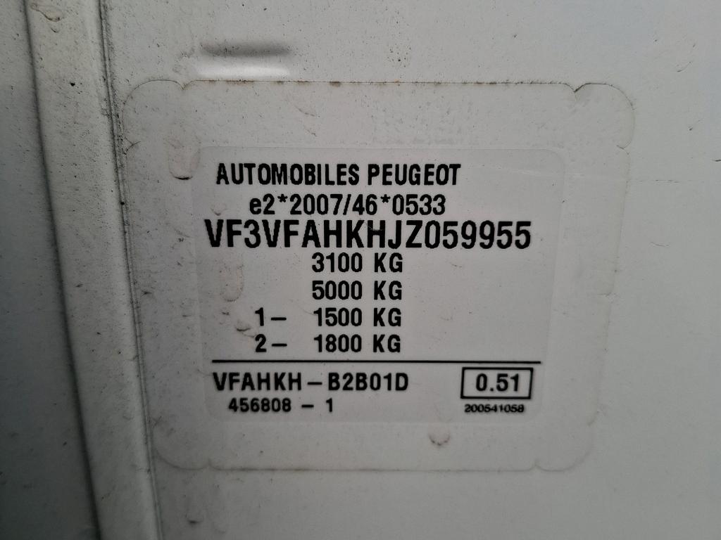 Peugeot EXPERT FGN TOLE STANDARD 2.0  BLUEHDI 120 S&S BVM6 PREMIUM 2018