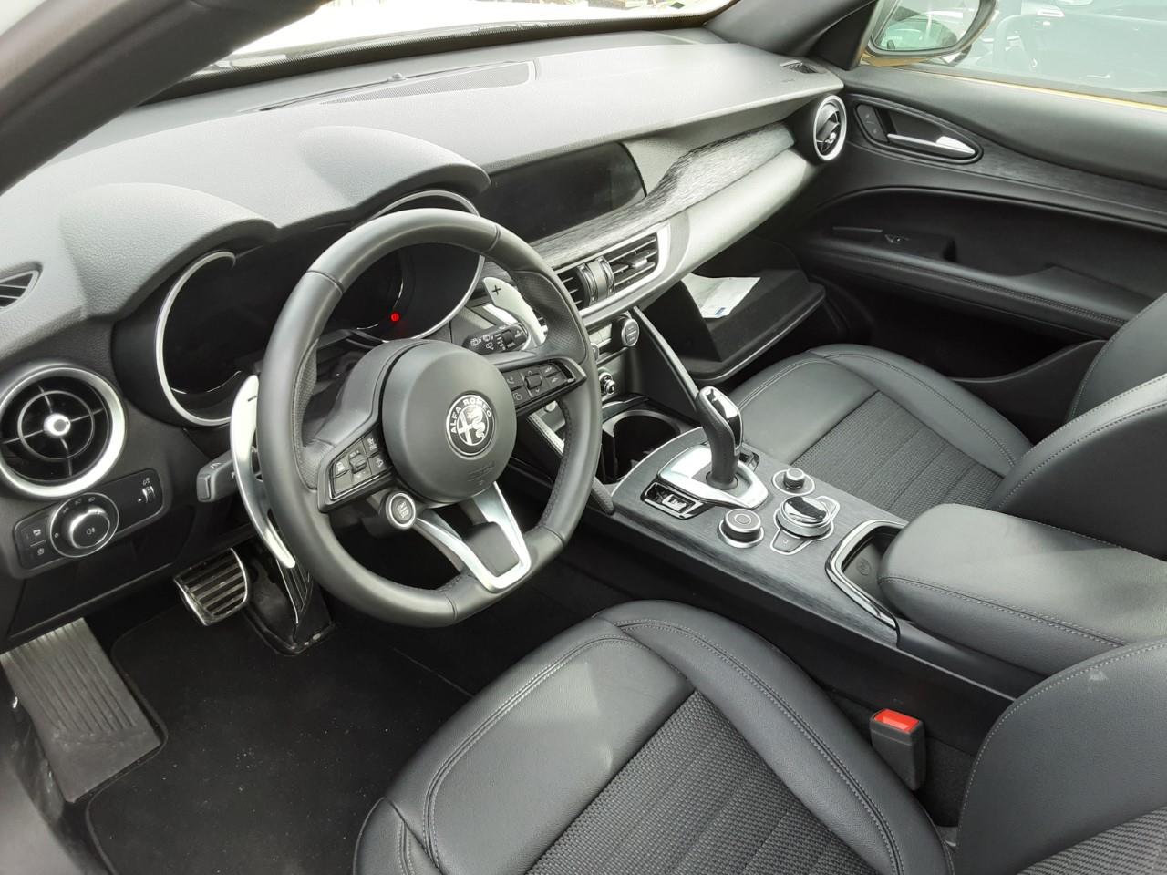 Foto Alfa Romeo Stelvio 3