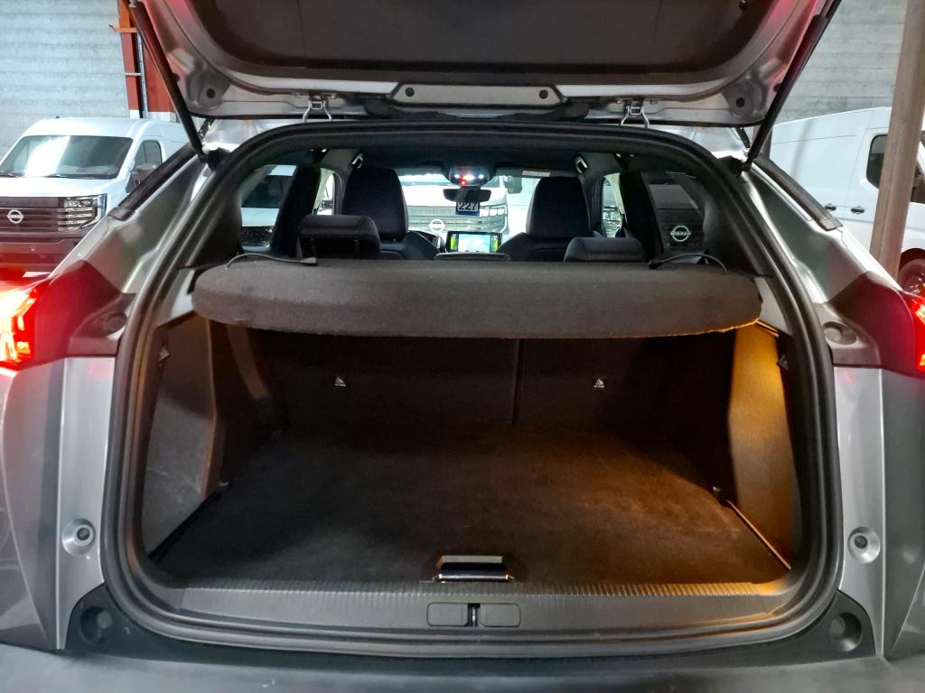 Peugeot 2008 PureTech 130 S&S EAT8 GT 2022