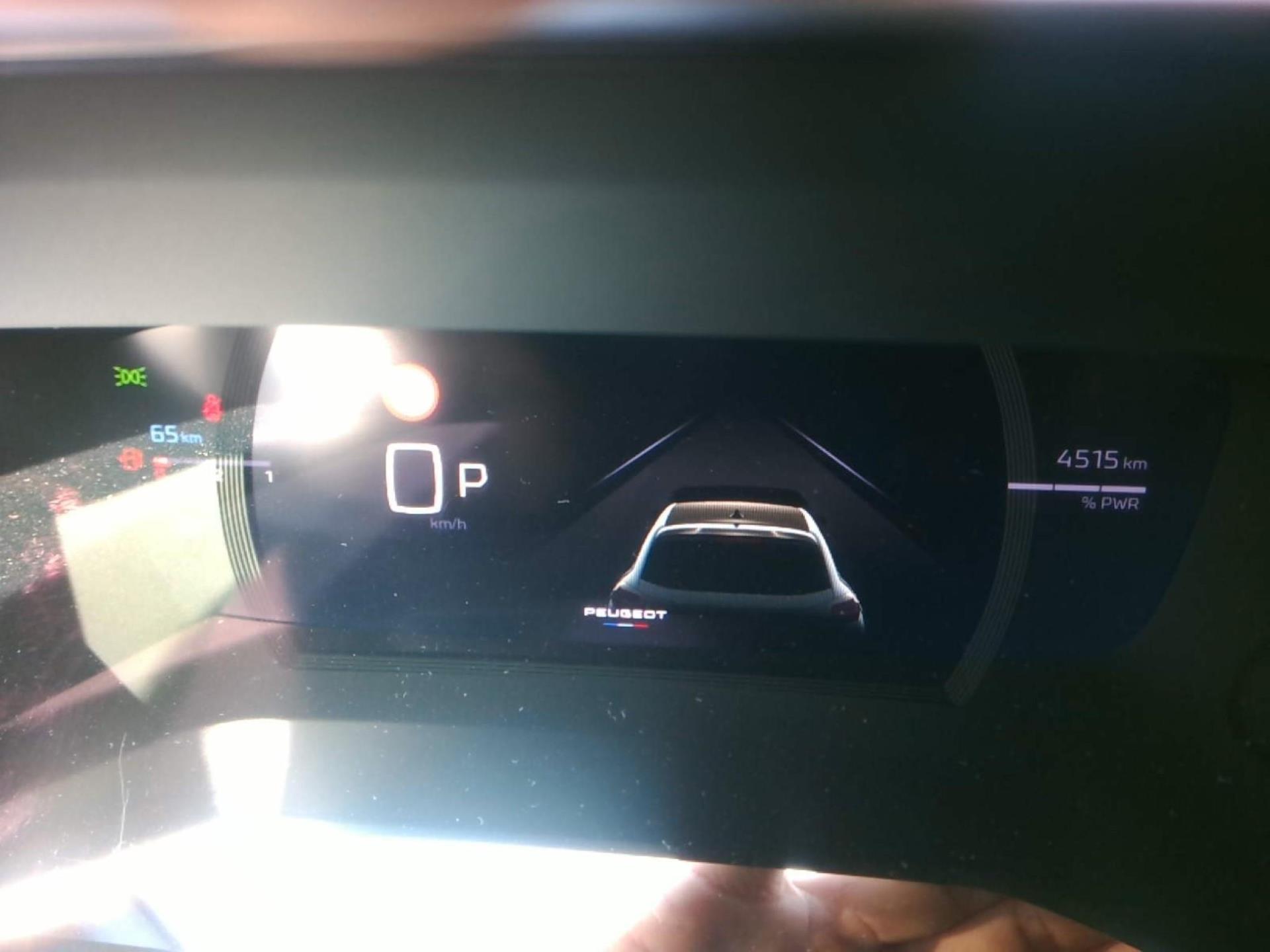 Peugeot 208 Hybrid 100 e-DCS6 GT 2025