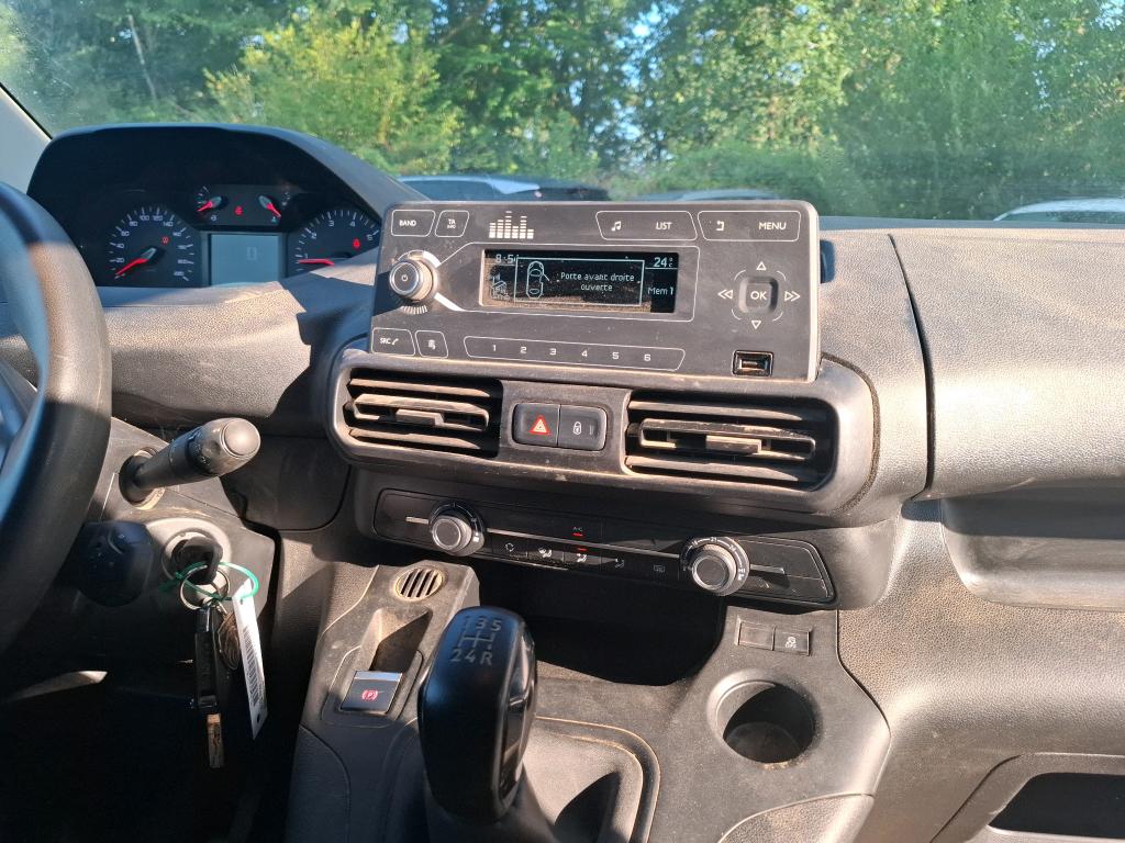Peugeot PARTNER FOURGON STANDARD 650 KG BLUEHDI 75 BVM5 PREMIUM 2021