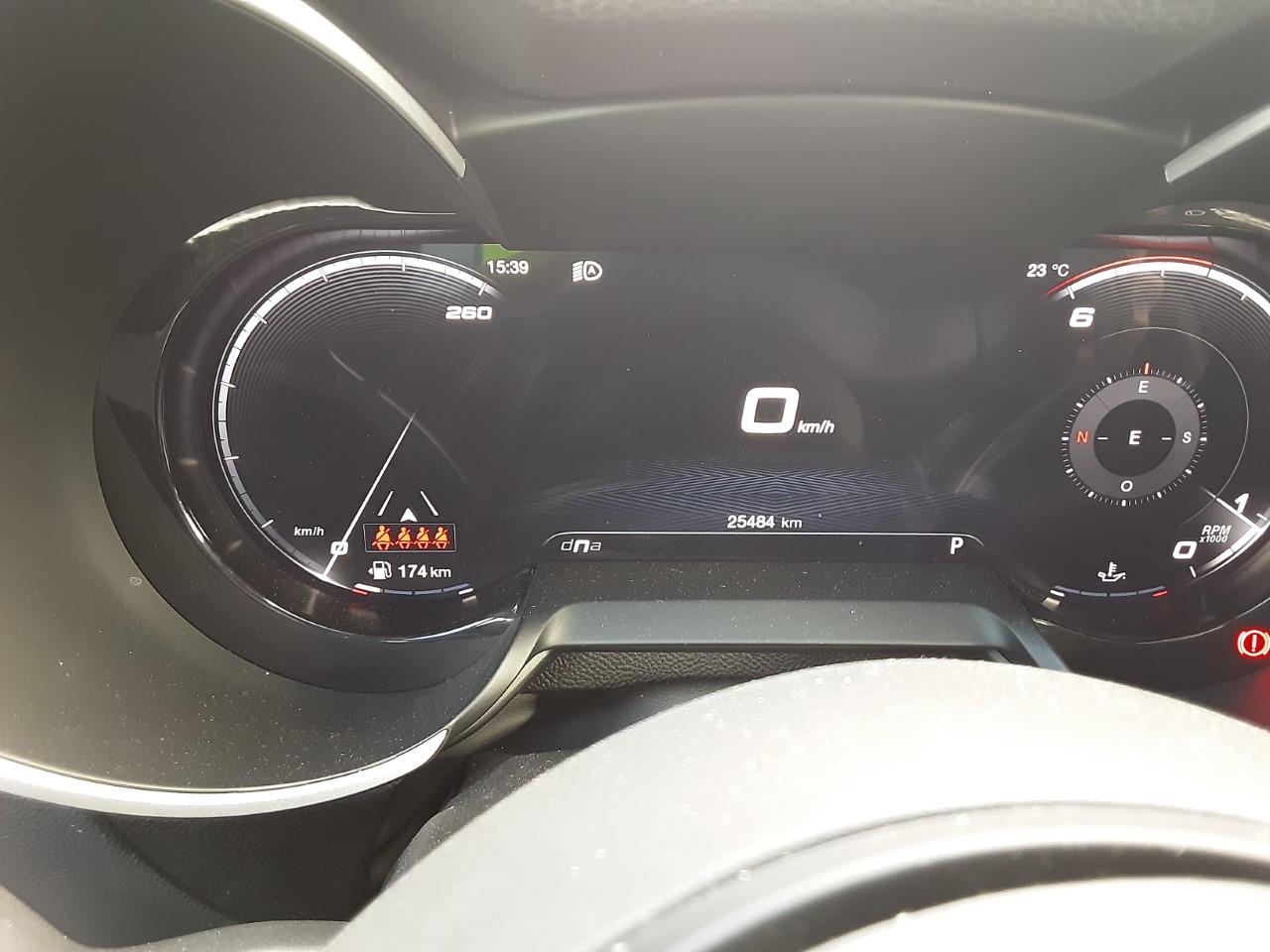 Foto Alfa Romeo Stelvio 5