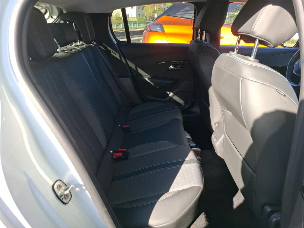 Peugeot 208 PureTech 100 S&S EAT8 Allure Business 2020