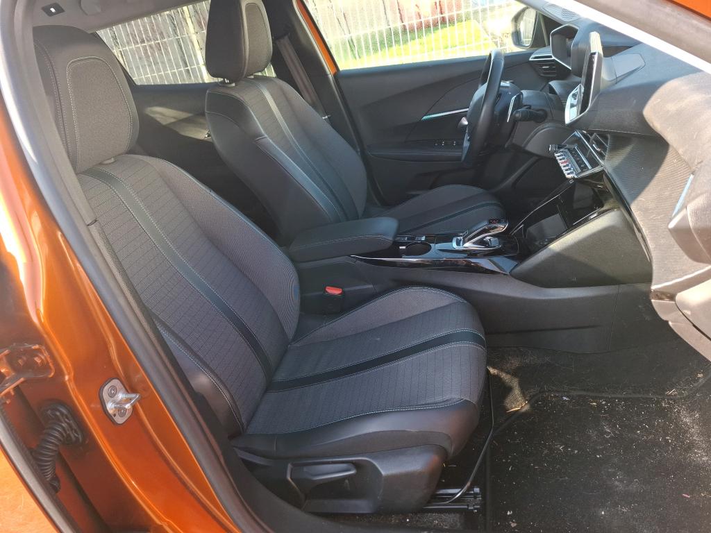 Peugeot 2008 PureTech 130 S&S EAT8 Allure Business 2021