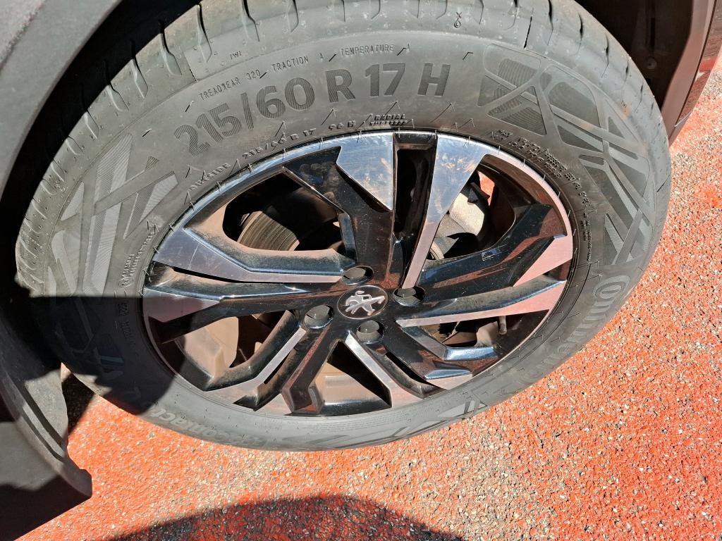 Peugeot 2008 BlueHDi 130 S&S EAT8 Allure Pack 2022