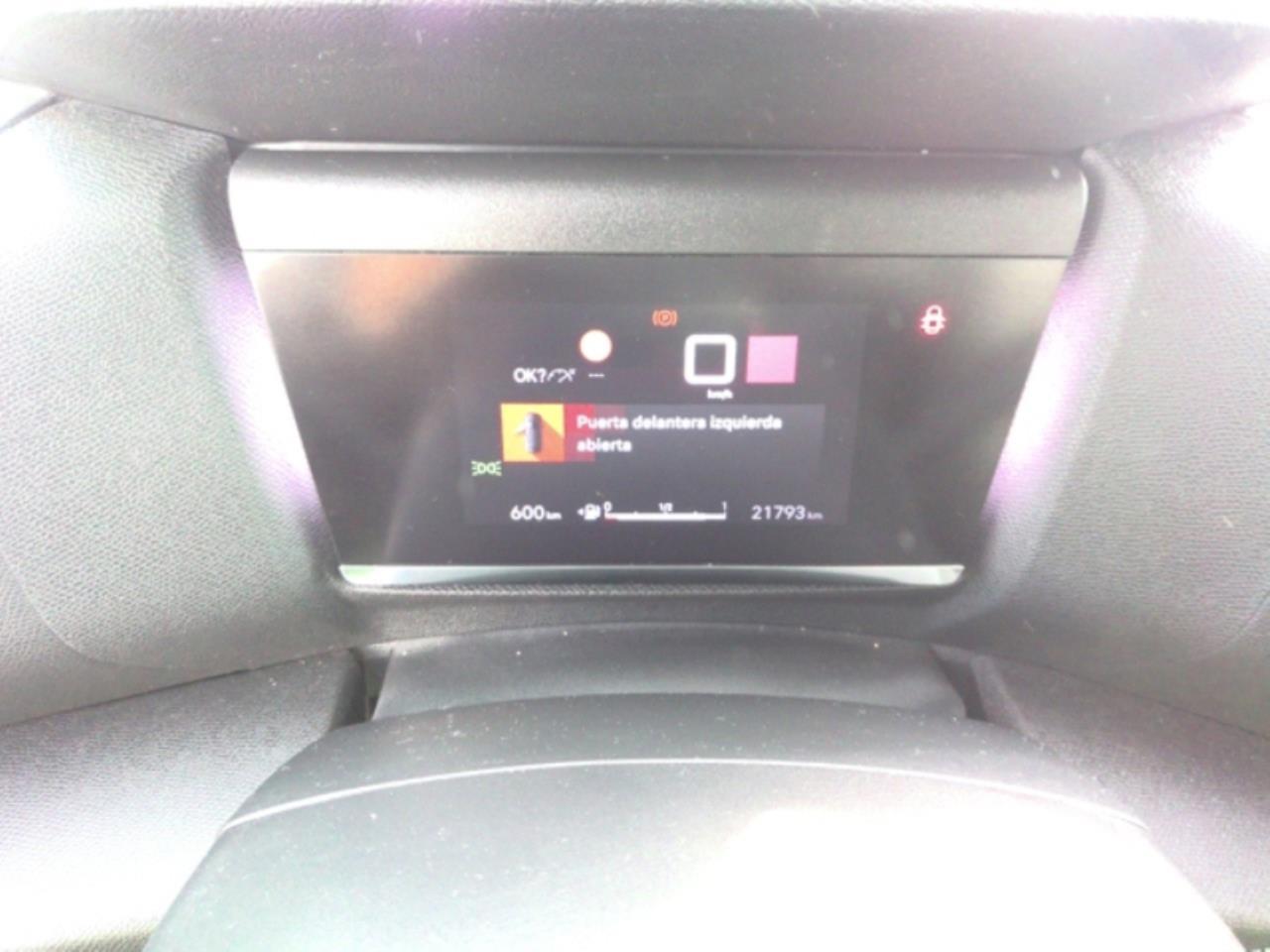 Foto Citroën C4 X 6