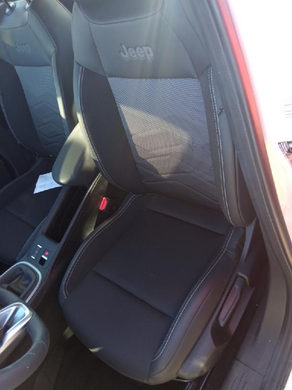 Foto Jeep AVENGER 15