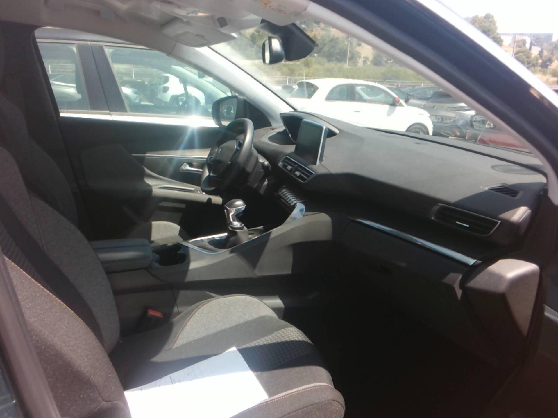 Peugeot 3008 Puretech 130ch S&S BVM6 Active Pack 2021