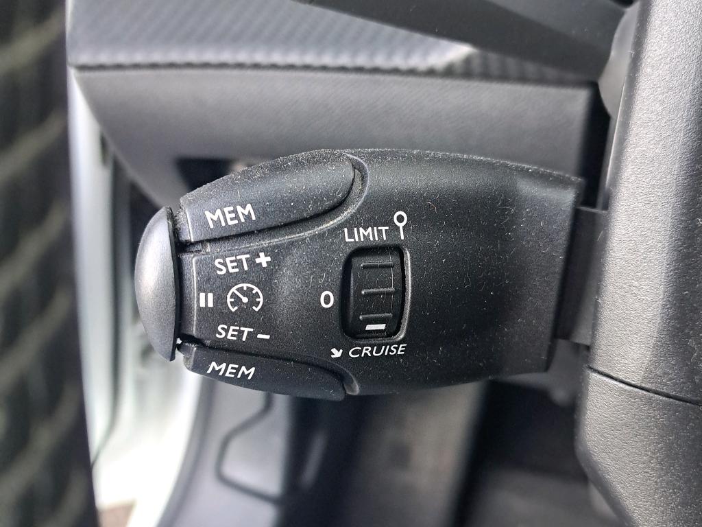 Peugeot 208 Electrique 50 kWh 136ch Active Business 2020
