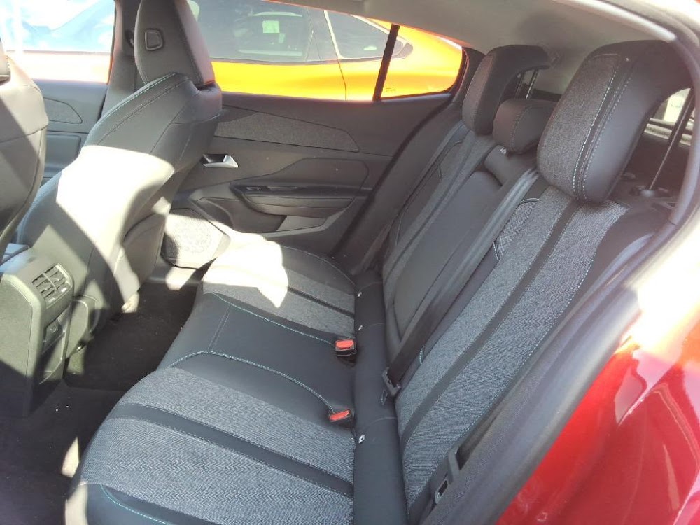 Foto Peugeot 408 9
