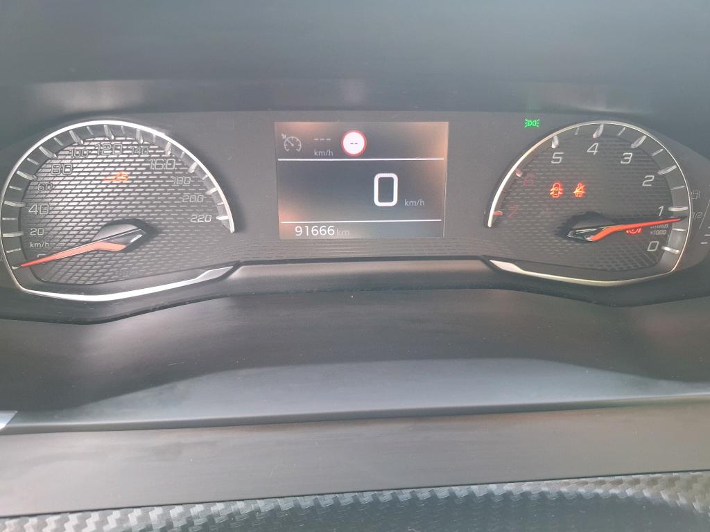 Peugeot 2008 BlueHDi 110 S&S BVM6 Active Business 2021