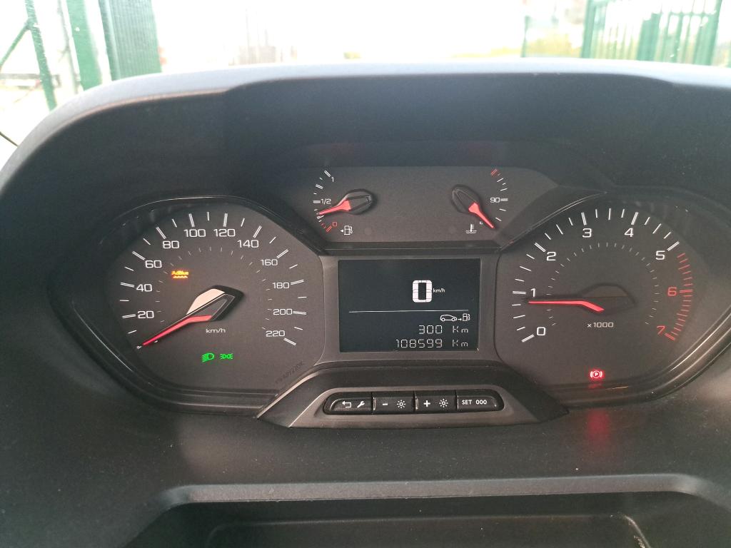 Peugeot PARTNER FOURGON STANDARD 650 KG BLUEHDI 100 BVM5 PREMIUM 2019