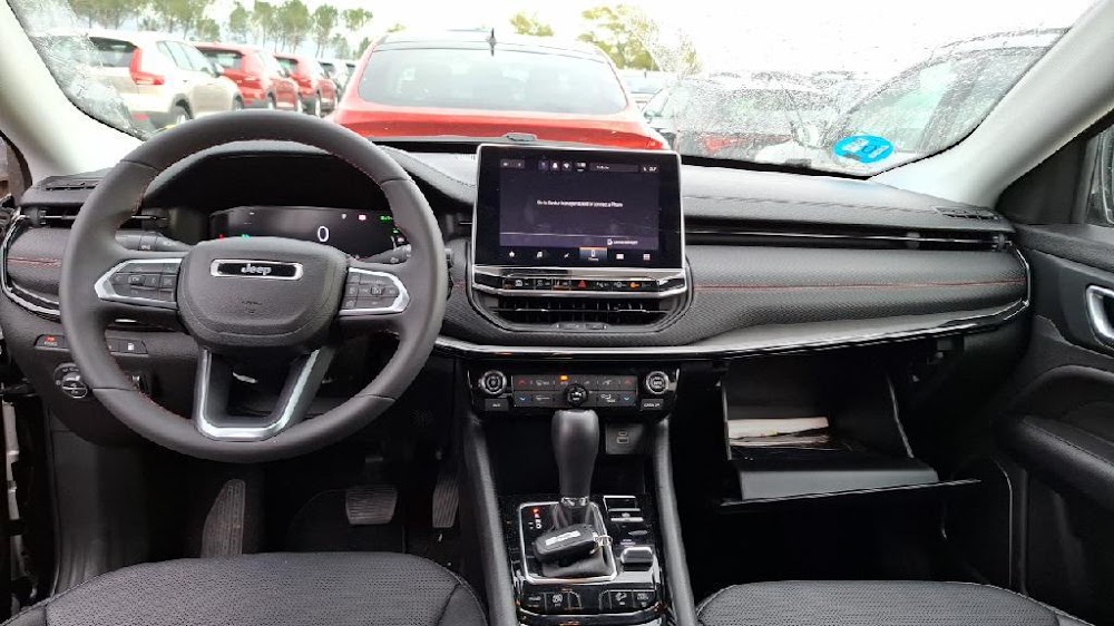 Foto Jeep Compass 14