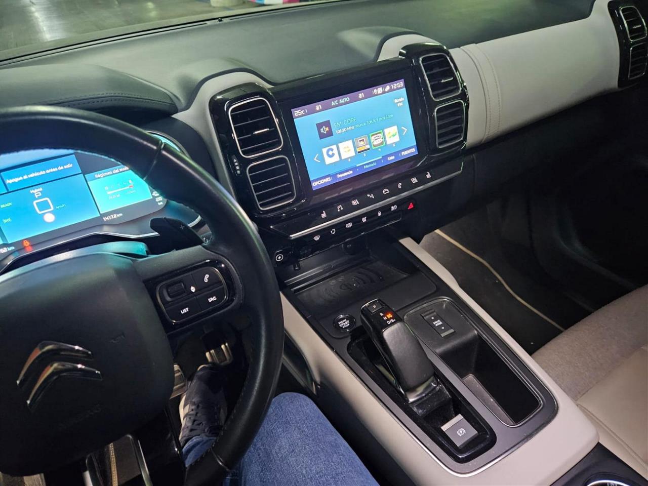 Foto Citroën C5 Aircross Hybrid 2