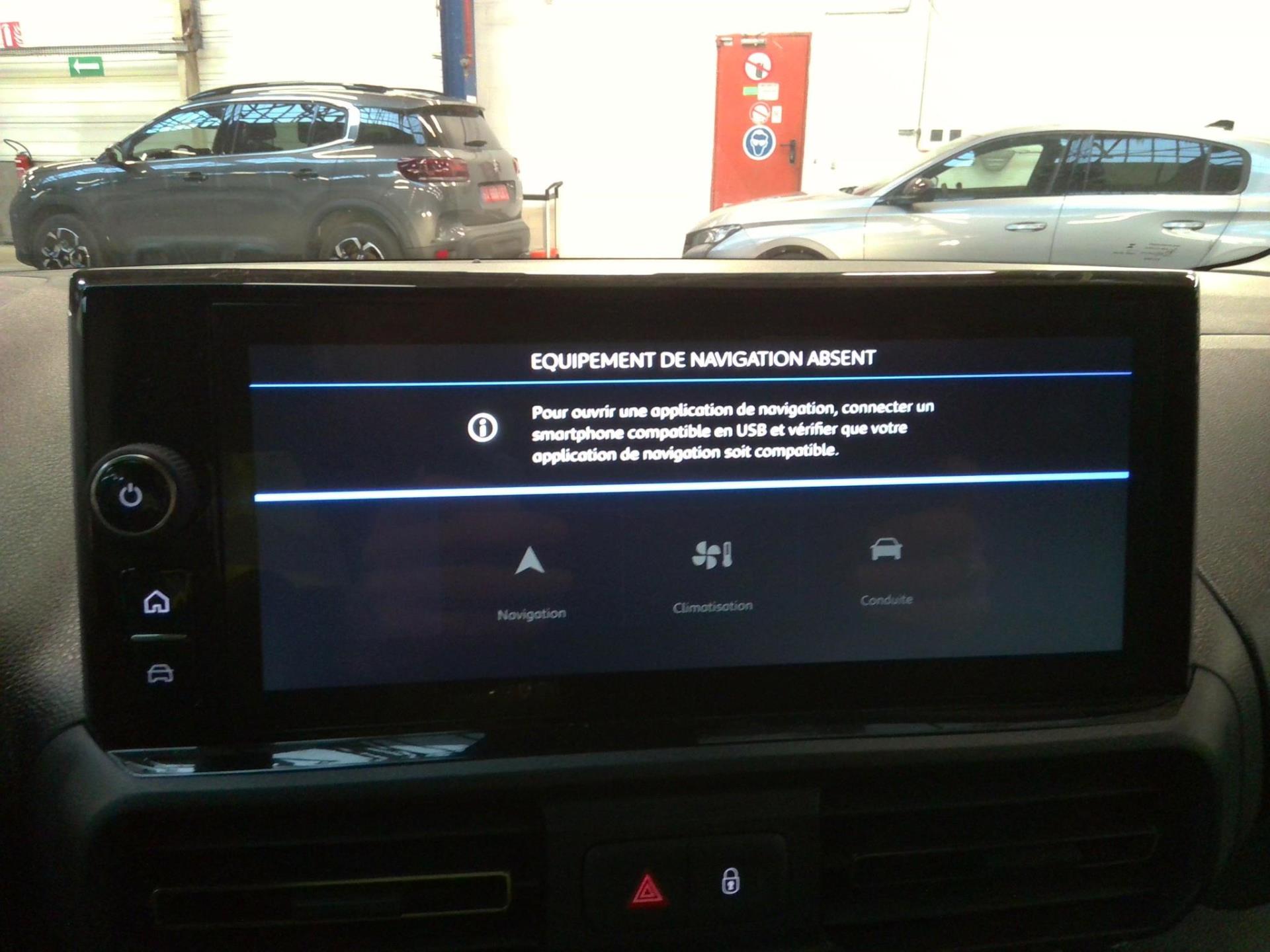 Opel COMBO-E CARGO M 800 KG ELECTRIQUE 100 KW BATTERIE 51 KWH  2024
