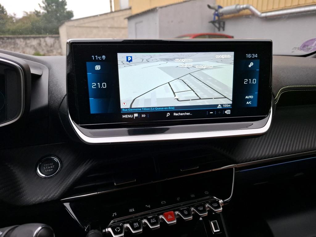 Peugeot 2008 PureTech 130 S&S EAT8 GT 2022