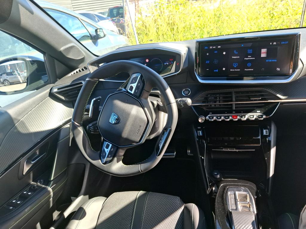 Peugeot 208 Hybrid 136 e-DCS6 GT 2025