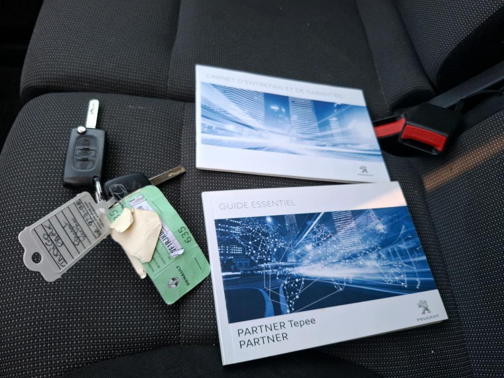Peugeot PARTNER FOURGON STANDARD 1.6 VTI 98 BVM5 PREMIUM 2018