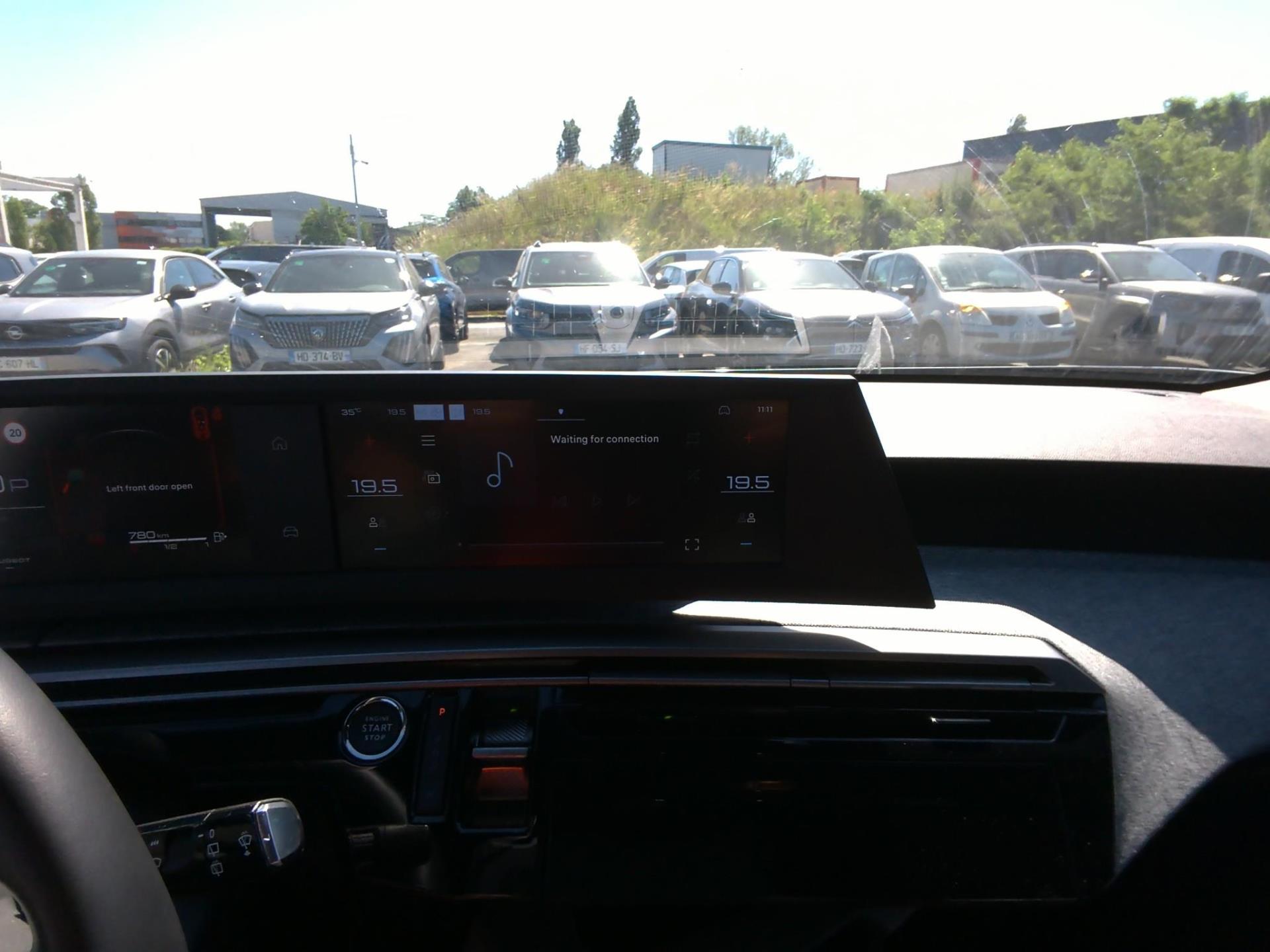 Peugeot 5008 Hybrid 145 ch e-DCS6 Allure 2025