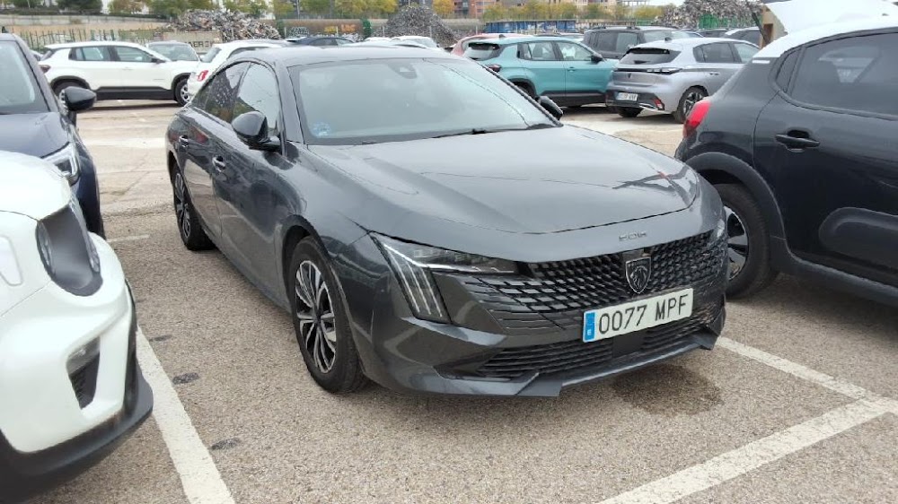 Foto Peugeot 3008 Plug-in Hybrid 2