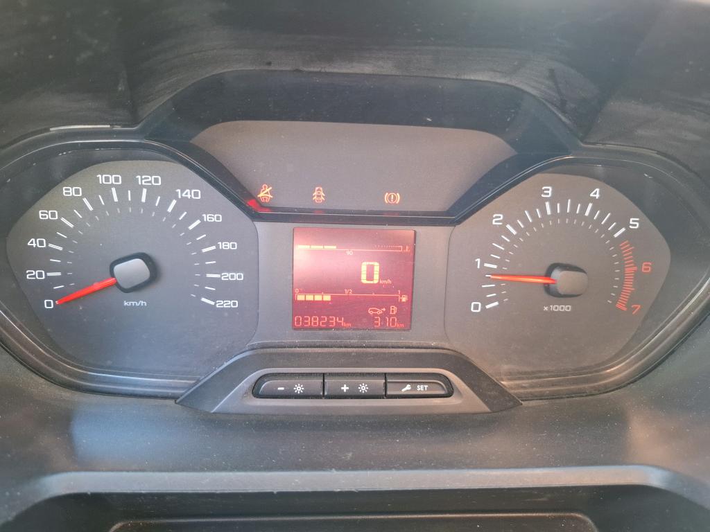 Peugeot PARTNER CA BLUEHDI 100 S&S BVM6 2022