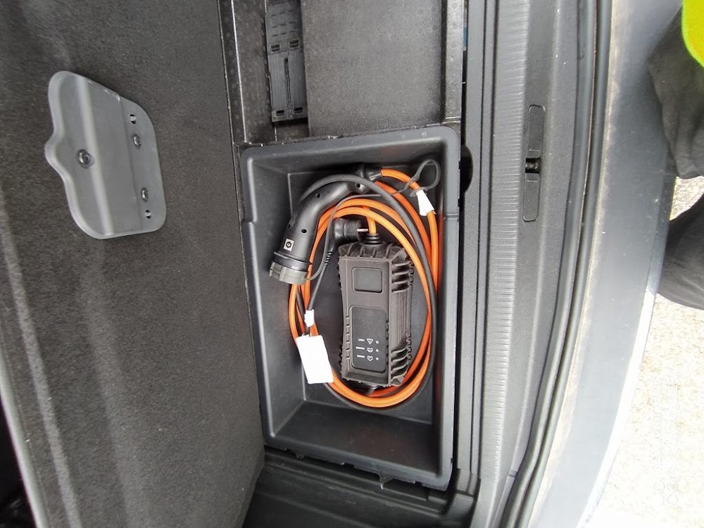 Foto Peugeot 3008 Hybrid 12