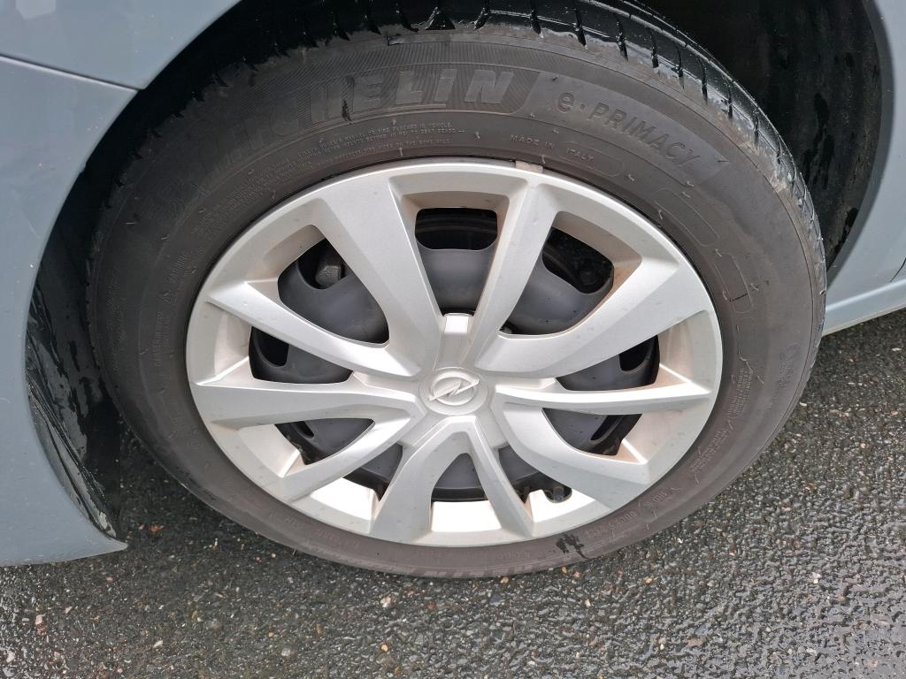 Opel Corsa 1.2 75 ch BVM5  2024