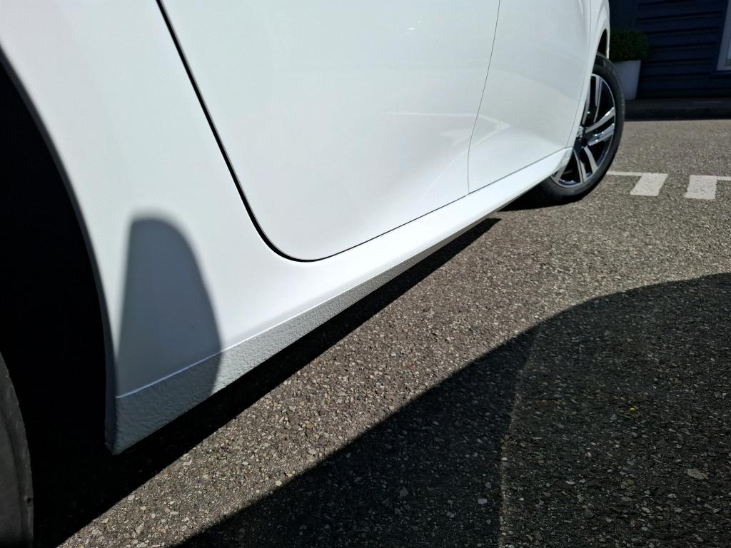 Peugeot 208 PureTech 100 S&S EAT8 Style 2023