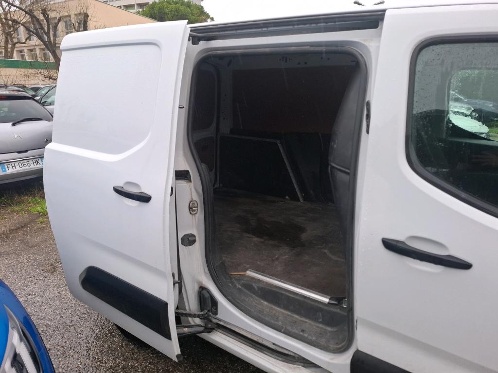 Peugeot PARTNER FOURGON STANDARD 650 KG BLUEHDI 100 S&S BVM6 ASPHALT 2022