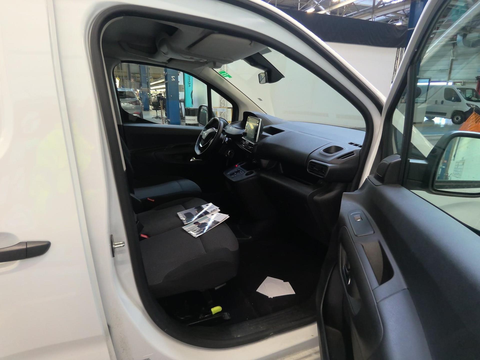 Peugeot PARTNER FOURGON M 1000 KG BLUEHDI 130 S&S EAT8 2024