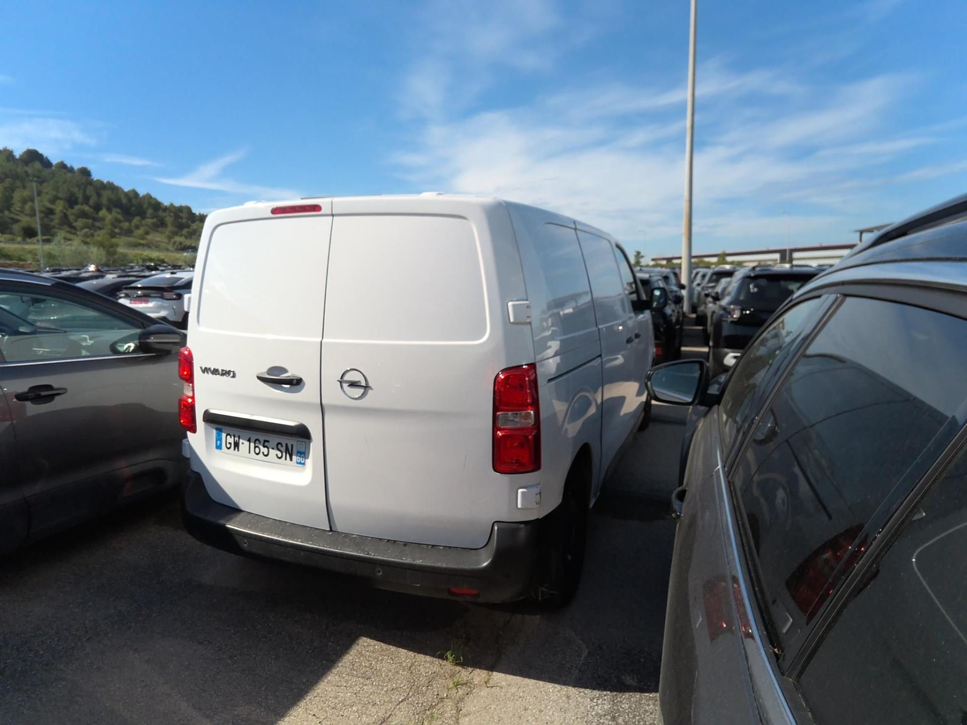 Opel VIVARO FGN TAILLE M BLUEHDI 120 S&S BVM6 2024