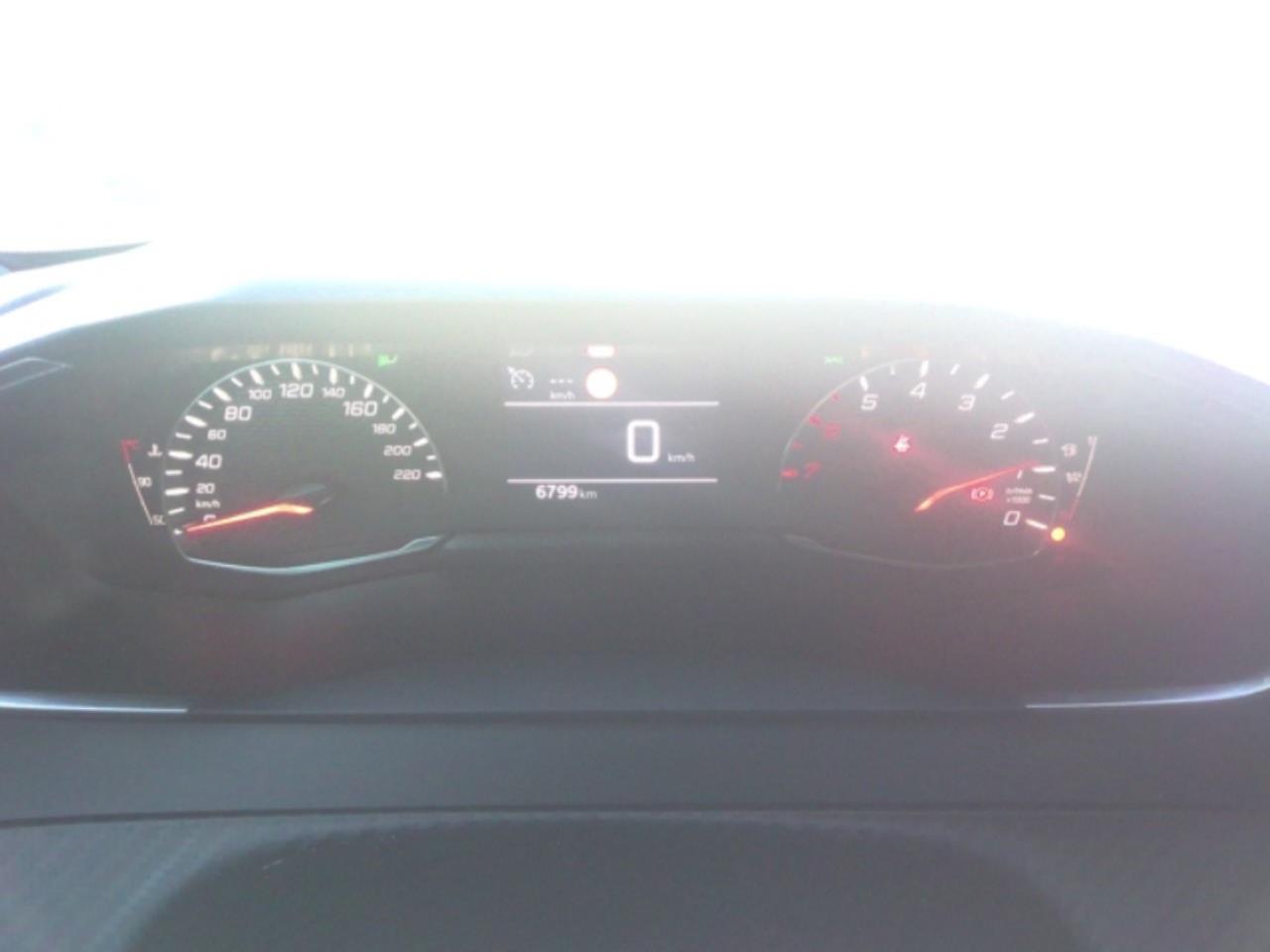 Foto Peugeot 208 5