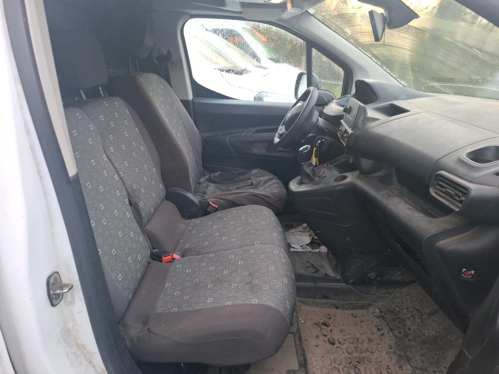 Peugeot PARTNER FOURGON STANDARD 650 KG BLUEHDI 100 S&S BVM5 PREMIUM 2020