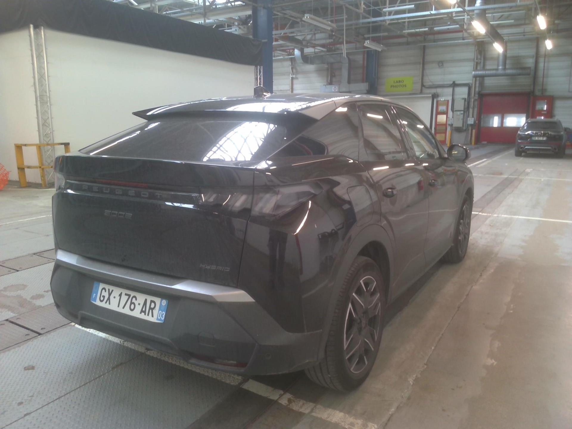 Peugeot 3008 Hybrid 136 e-DCS6 Allure 2024
