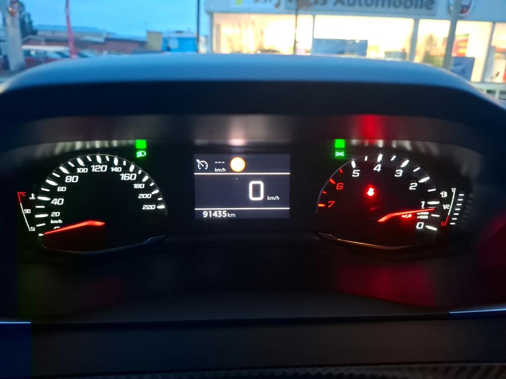 Peugeot 208 BlueHDi 100 S&S BVM6 Allure 2023